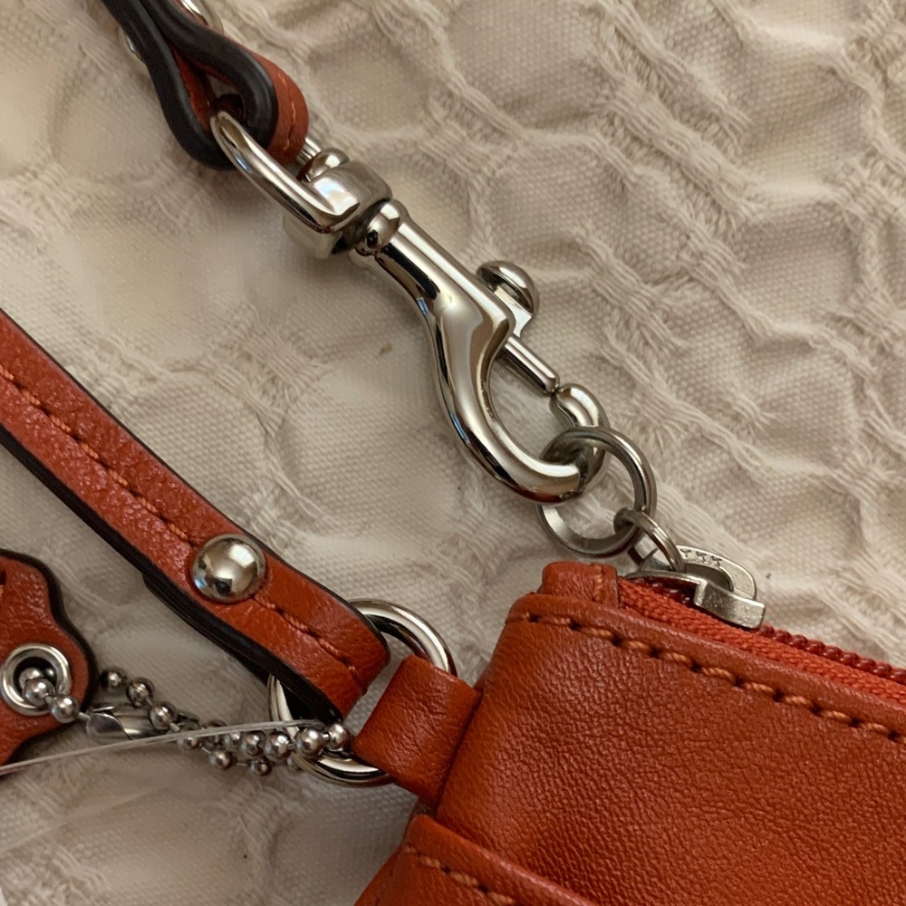 Coach Leather Wristlet - Brand new - Picture 12 of 16